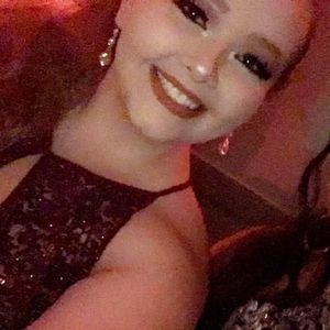 Meet your Posher, Brittni